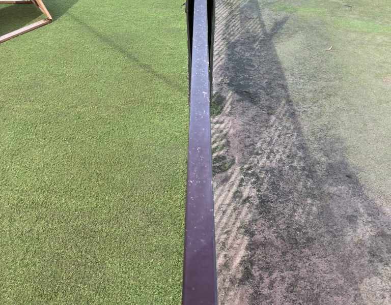 Remove-Mould-On-Astro-Turf-H-Pro-1